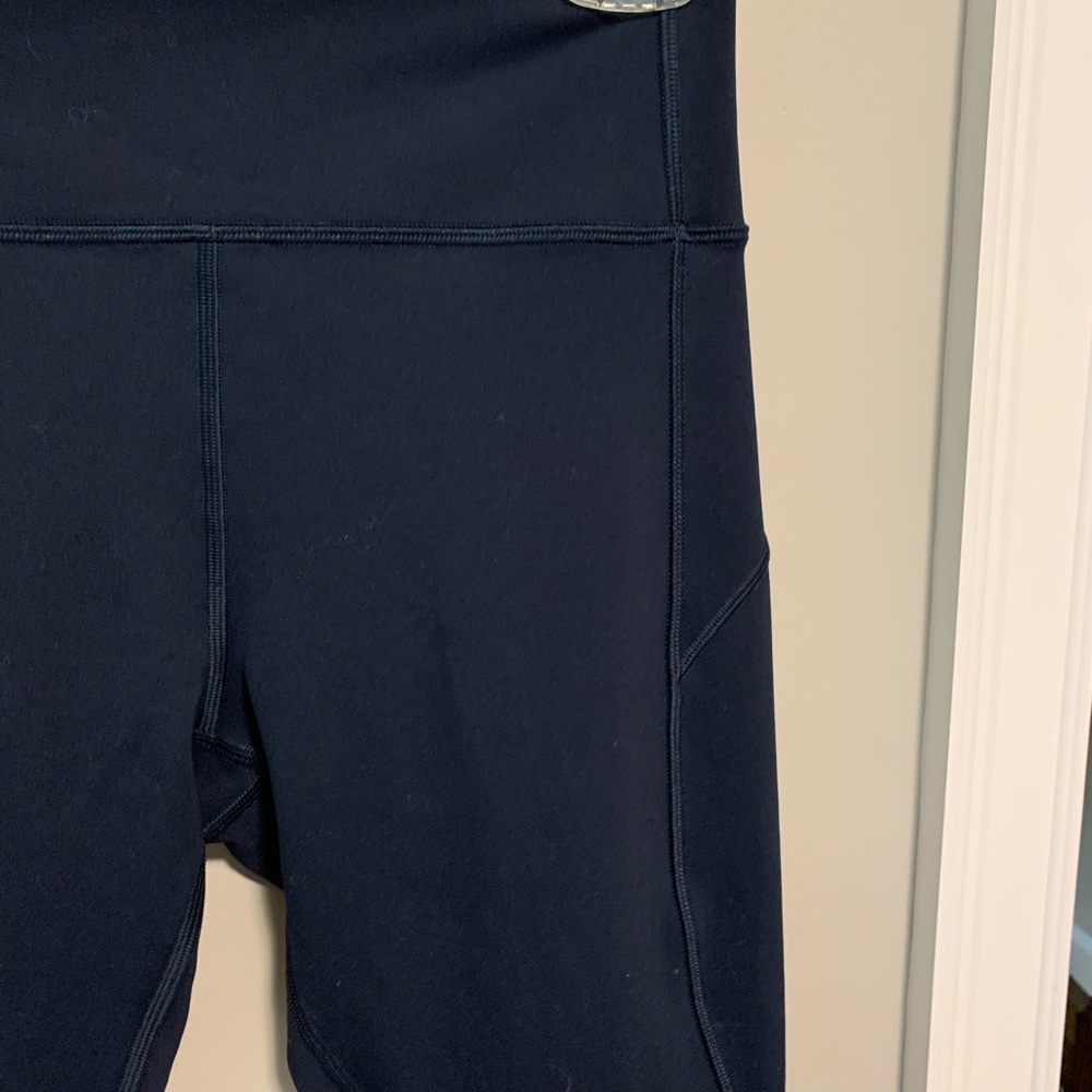 Lululemon In Movement Crop Capri - Picture 4 of 15
